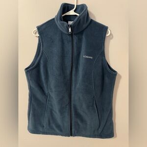 Columbia Navy Fleece Vest, Beautiful Color in Perfect Condition